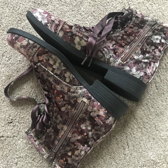 🍁Satin Ribbon Lace Up Velvet Floral Boots - Picture 8 of 11